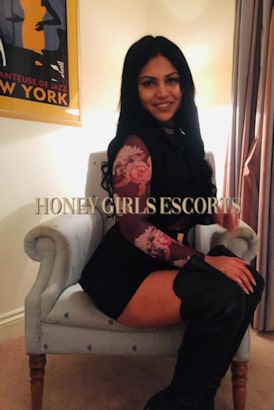 Petite brunette London escort